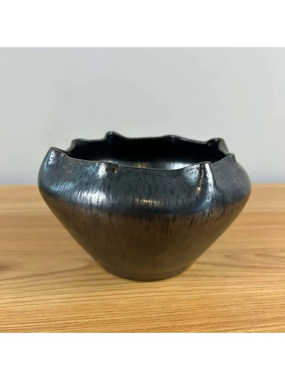 American Southern Art Pottery North Carolina Gunmetal Gray Pinched Rim Vase Bowl